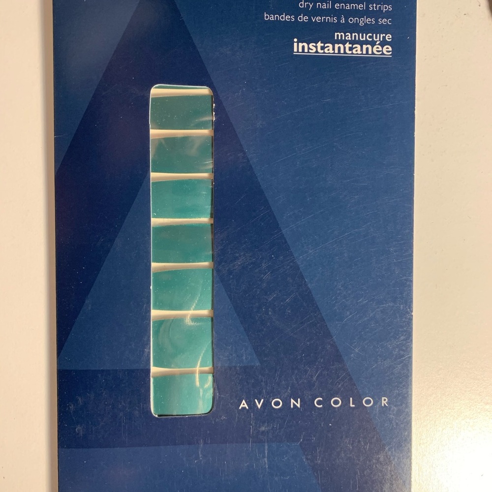 Instant manicure dry enamel nail strips.